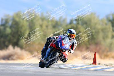 media/Jan-08-2022-SoCal Trackdays (Sat) [[1ec2777125]]/Turn 7 (1035am)/